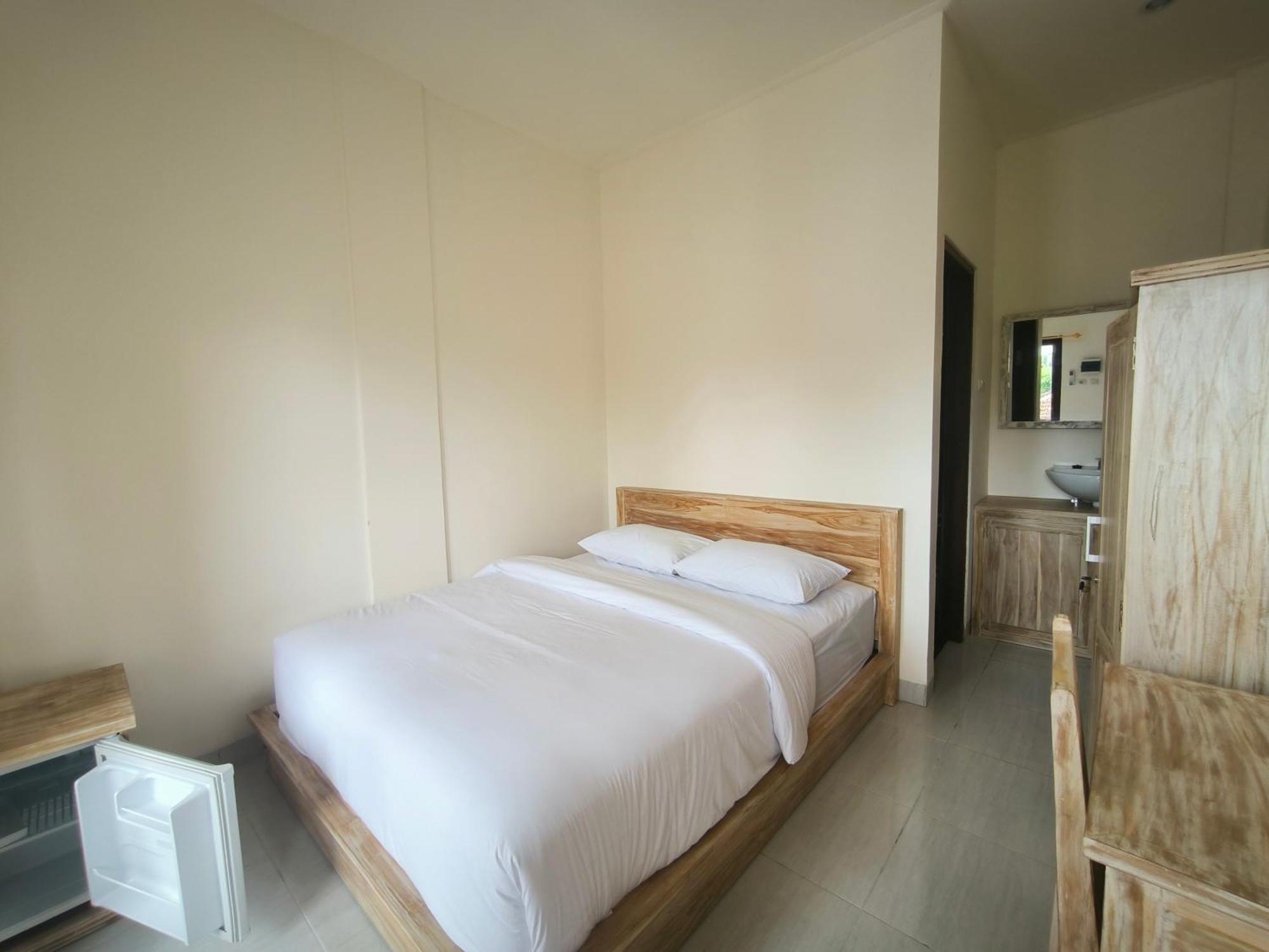 Ken Ken Guest House Seminyak Exteriör bild