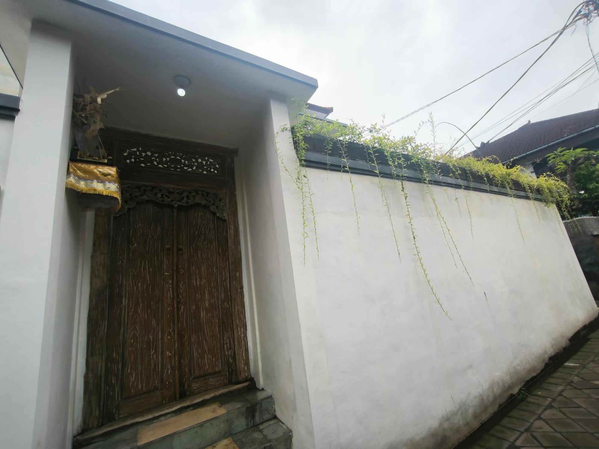 Ken Ken Guest House Seminyak Exteriör bild