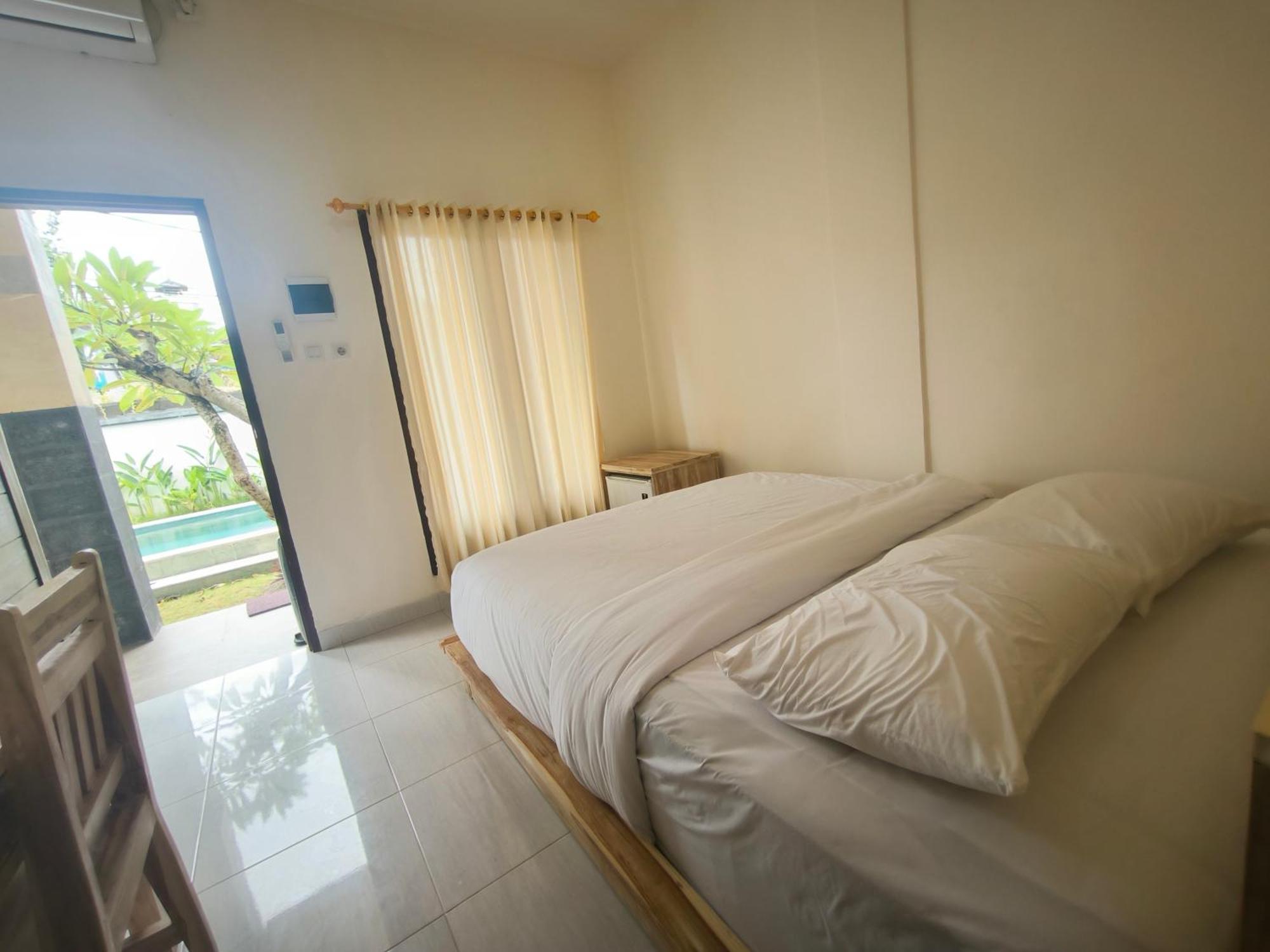 Ken Ken Guest House Seminyak Exteriör bild
