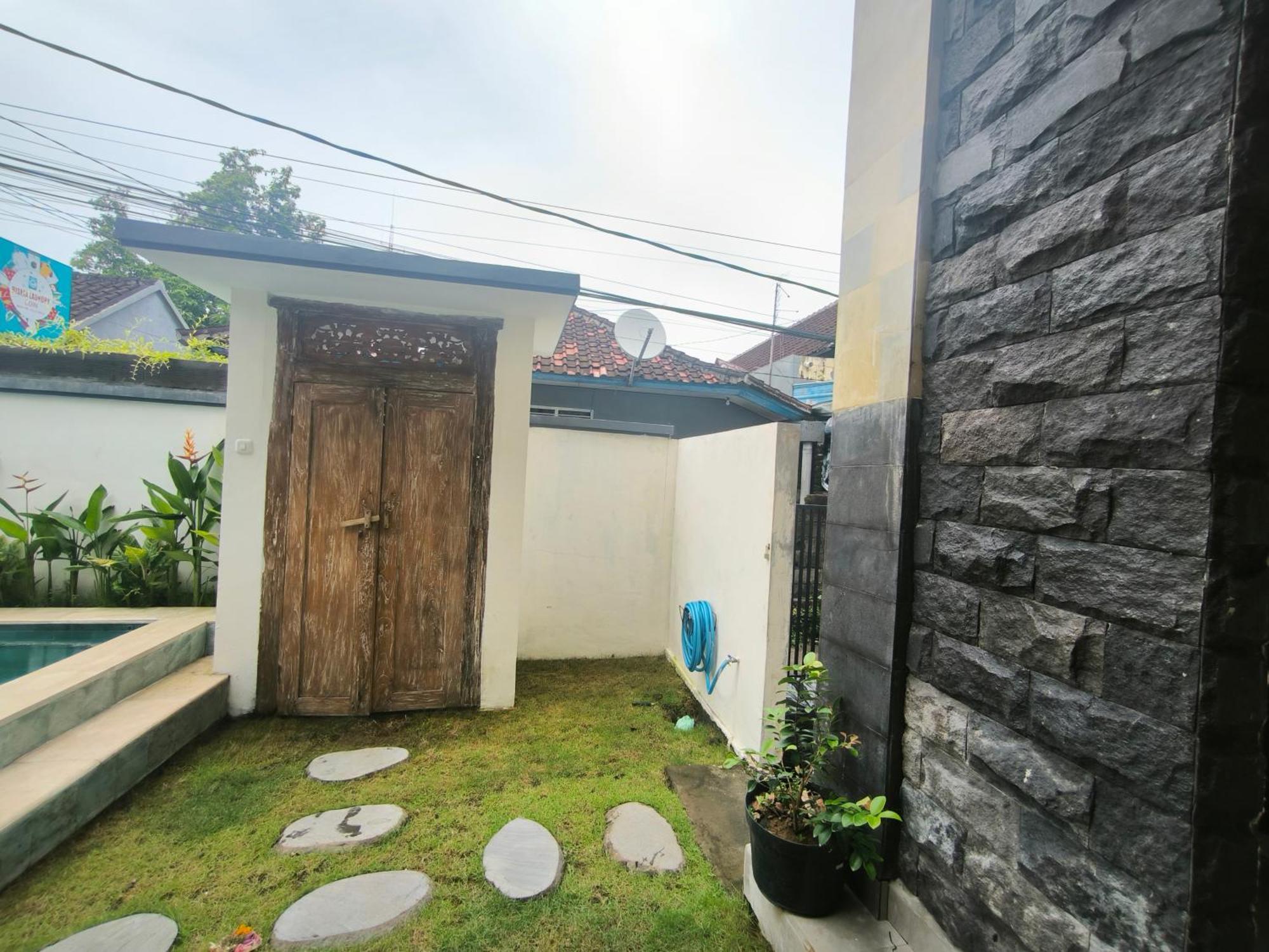 Ken Ken Guest House Seminyak Exteriör bild