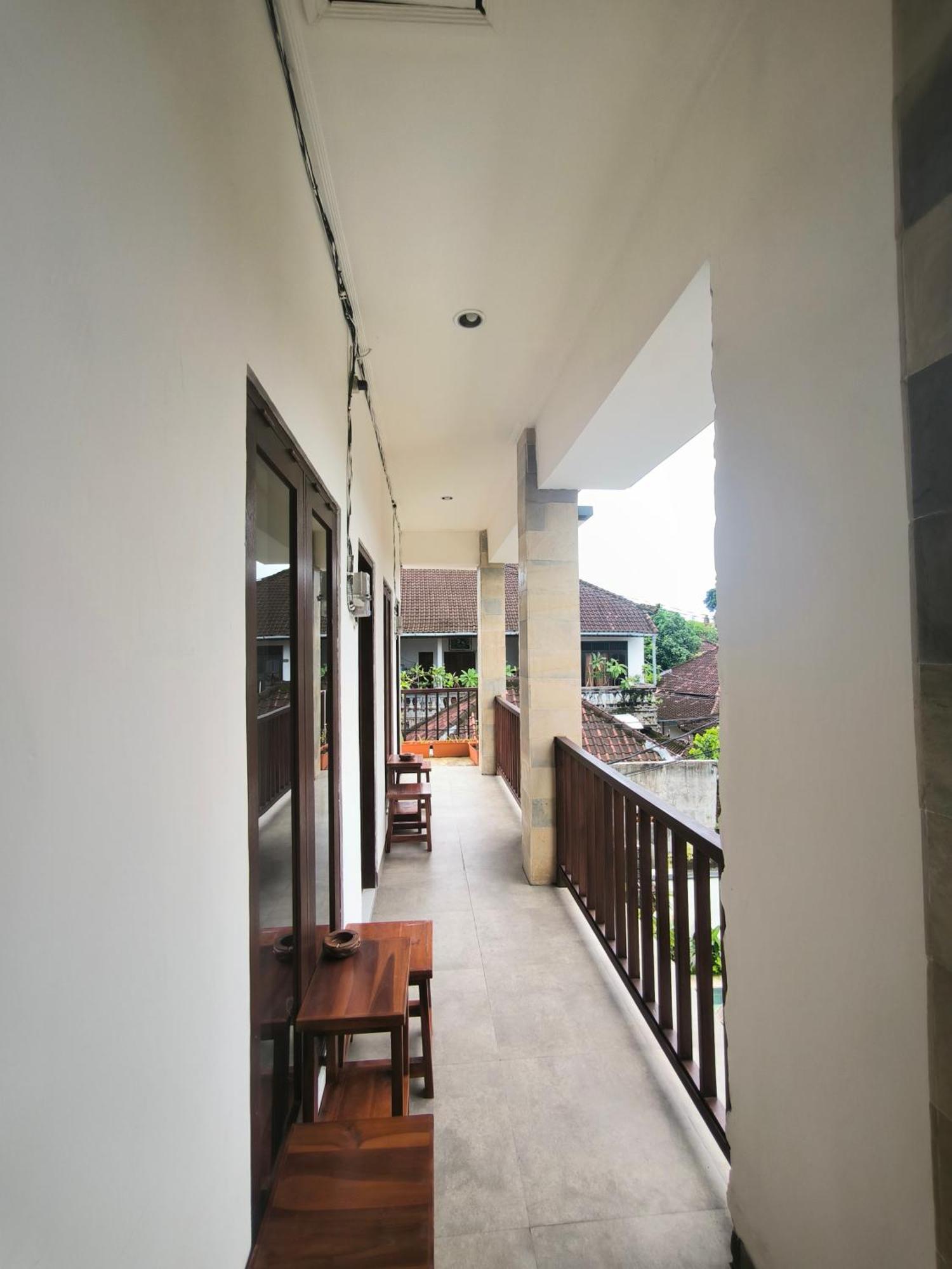 Ken Ken Guest House Seminyak Exteriör bild