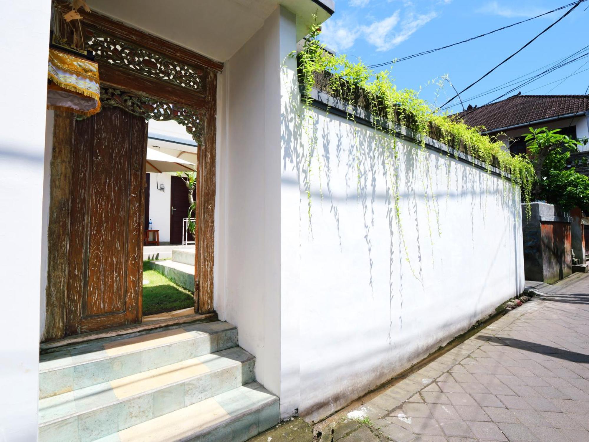 Ken Ken Guest House Seminyak Exteriör bild