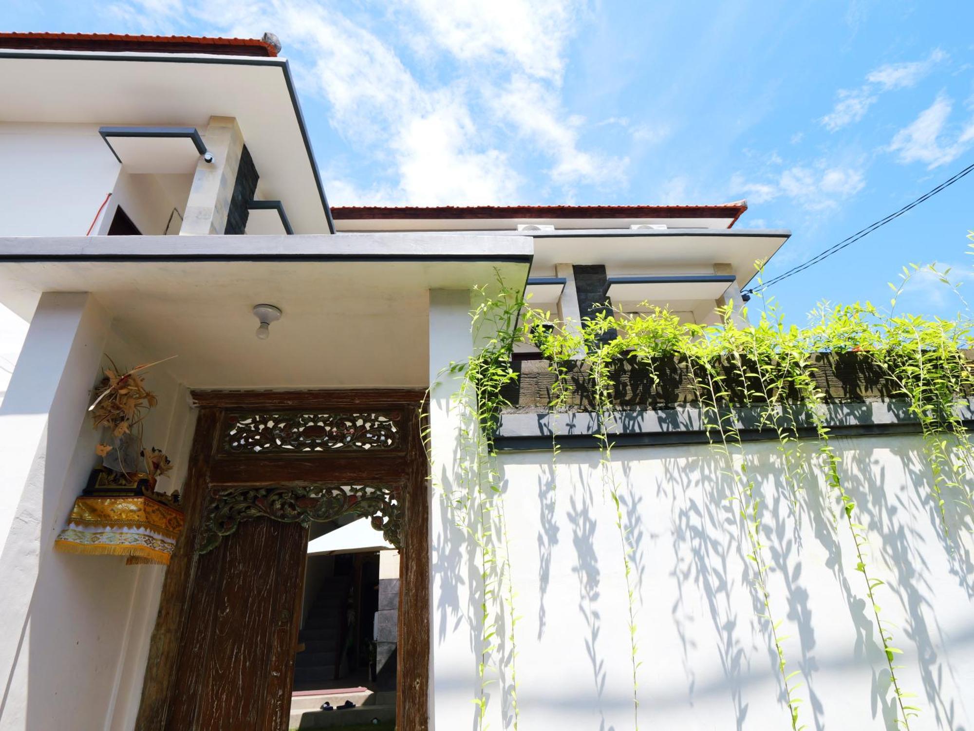 Ken Ken Guest House Seminyak Exteriör bild