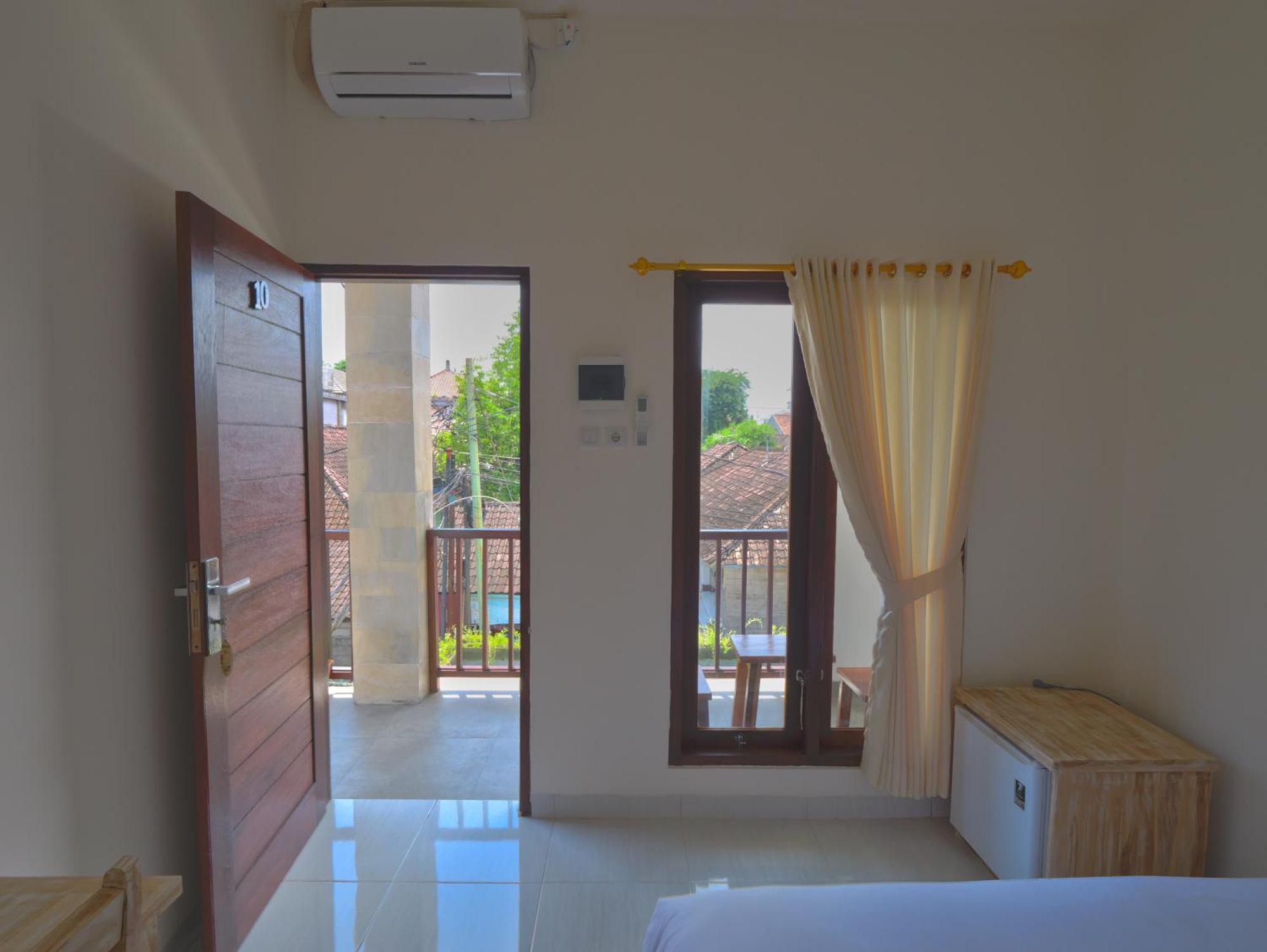 Ken Ken Guest House Seminyak Exteriör bild
